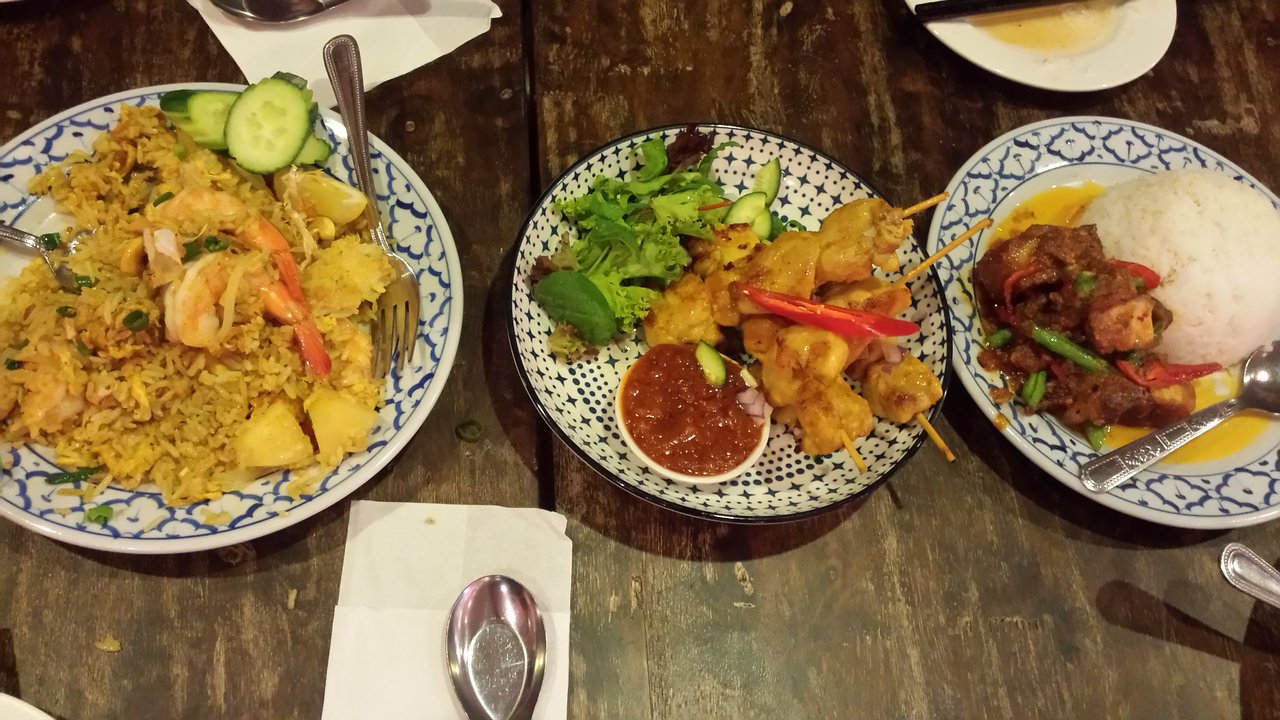 Dodee Paidang Thai Street Food, Bar, and Cafe 5.jpg